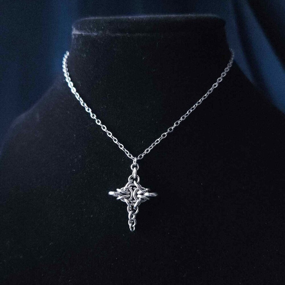 Gothic silver star necklace with a small silver chain - Picture 10 of 14
